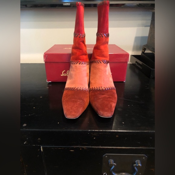 SALVATORE FERRAGAMO SUEDE BOOTS PREOWNED Size-7.5
